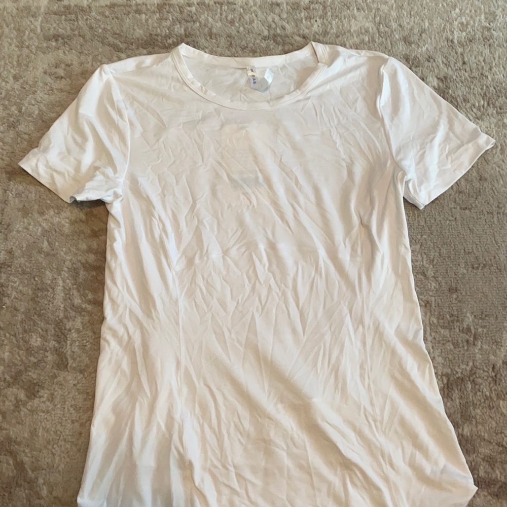 Fabletics white short sleeve tee